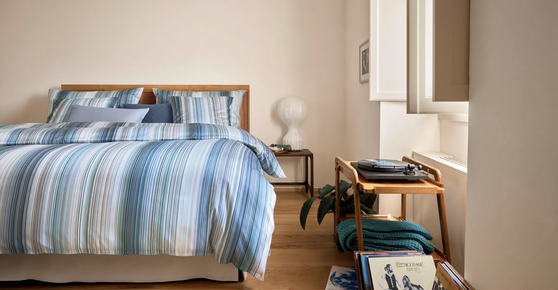 schlossberg-bettwaesche-loris-hero-uni-acier-colombine-1920x1000 schlossberg-bettwaesche-loris-hero-uni-acier-colombine-1920x1000