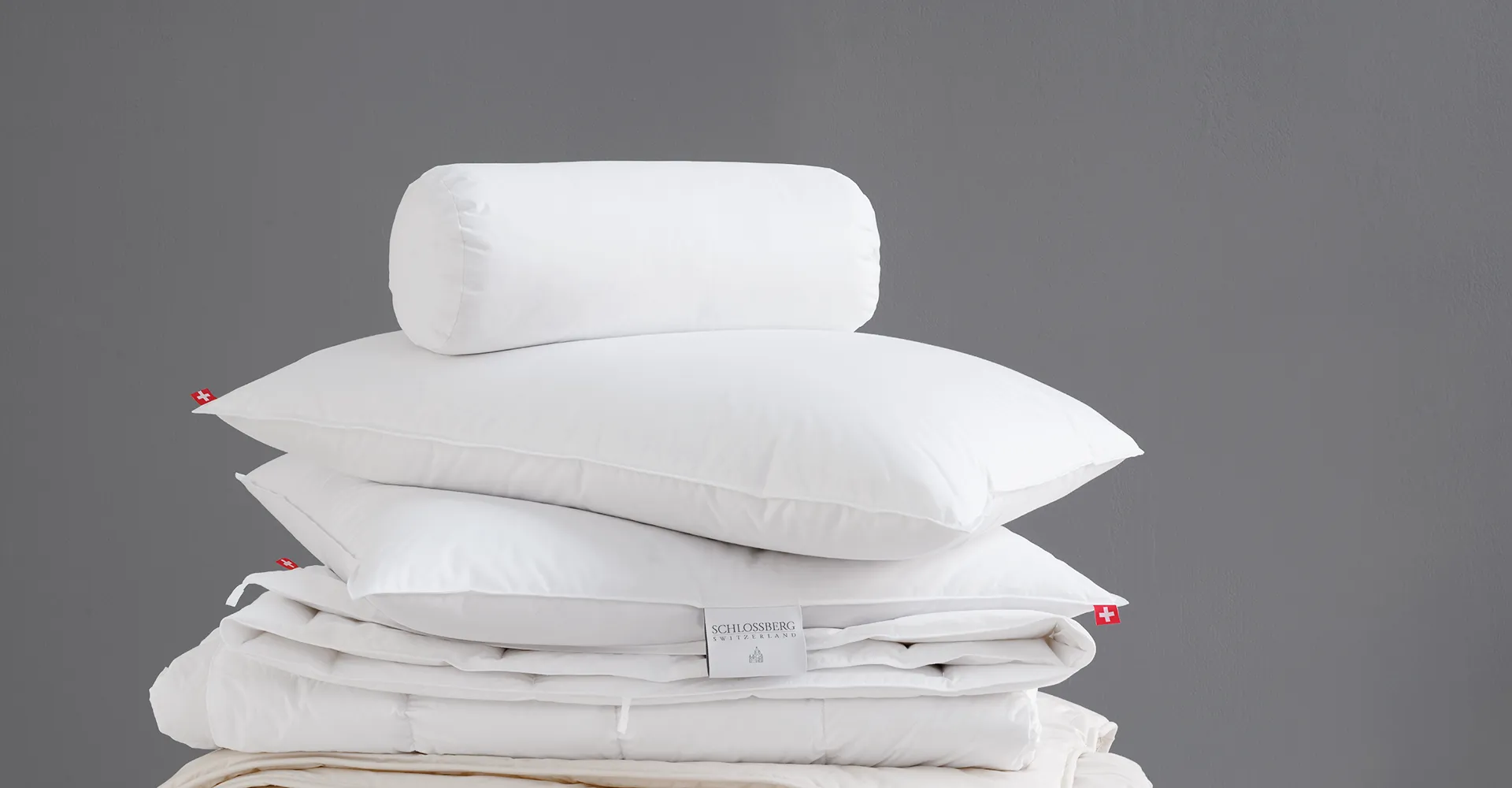 Schlossberg-Kopfkissen-Hero-1920x1000 Schlossberg-Kopfkissen-Hero-1920x1000