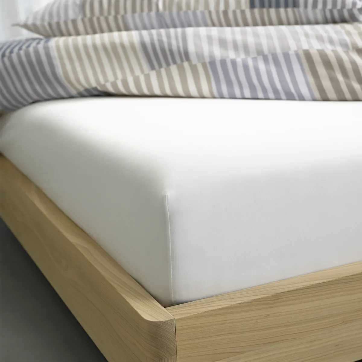 schlossberg-fixleintuch-royalfix-blanc-bett-1200x1200 schlossberg-fixleintuch-royalfix-blanc-bett-1200x1200