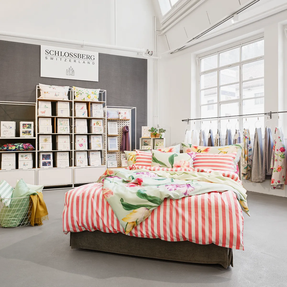 Schlossberg-Fabrikladen-Turbenthal-hero-1200x1200 Schlossberg-Fabrikladen-Turbenthal-hero-1200x1200