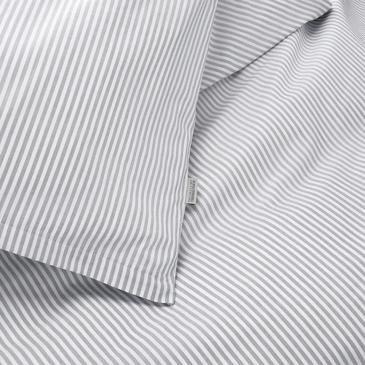 schlossberg-bettwaesche-bari-gris-detail-1200x1200